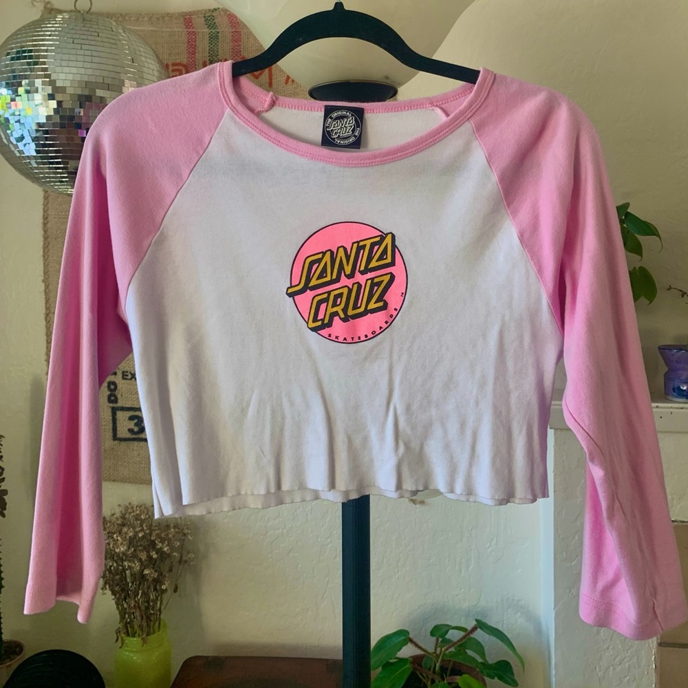 SANTA CRUZ Skateshop Cropped Baseball Tee pink / white size S